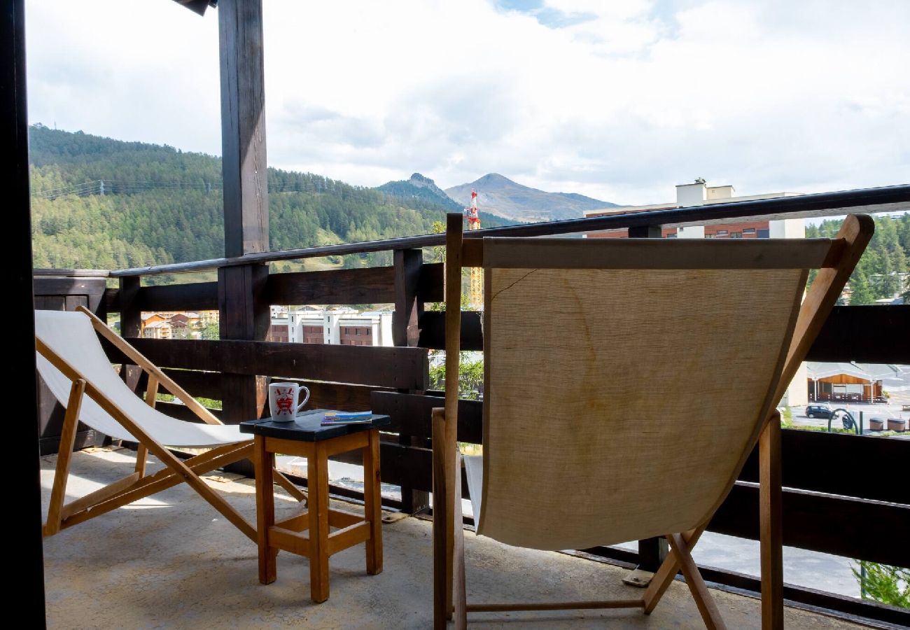 Residence in Vars - Ski-in/Ski-out Duplex • Vars Centre • 3 Bedrooms