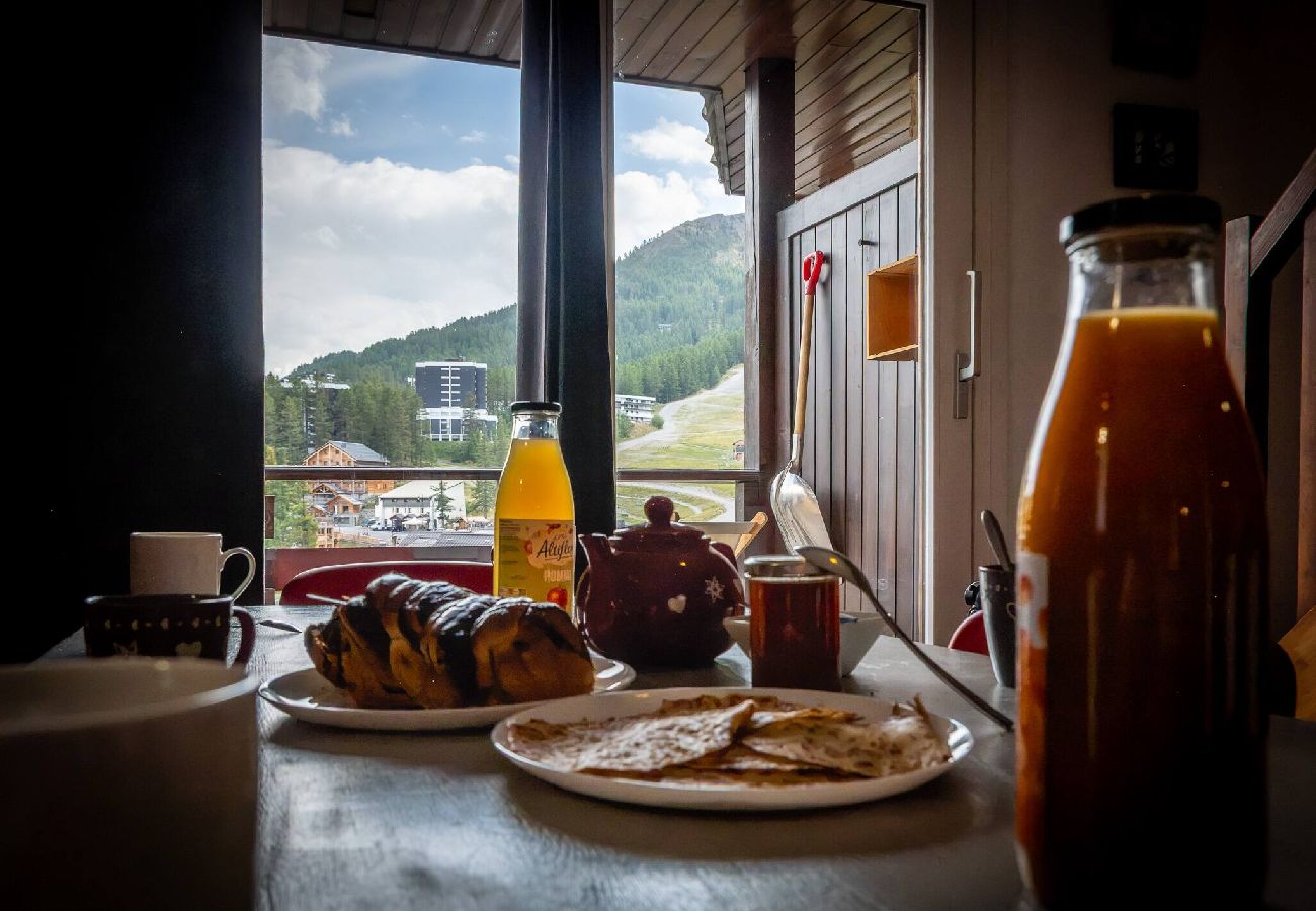 Residence in Vars - Ski-in/Ski-out Duplex • Vars Centre • 3 Bedrooms