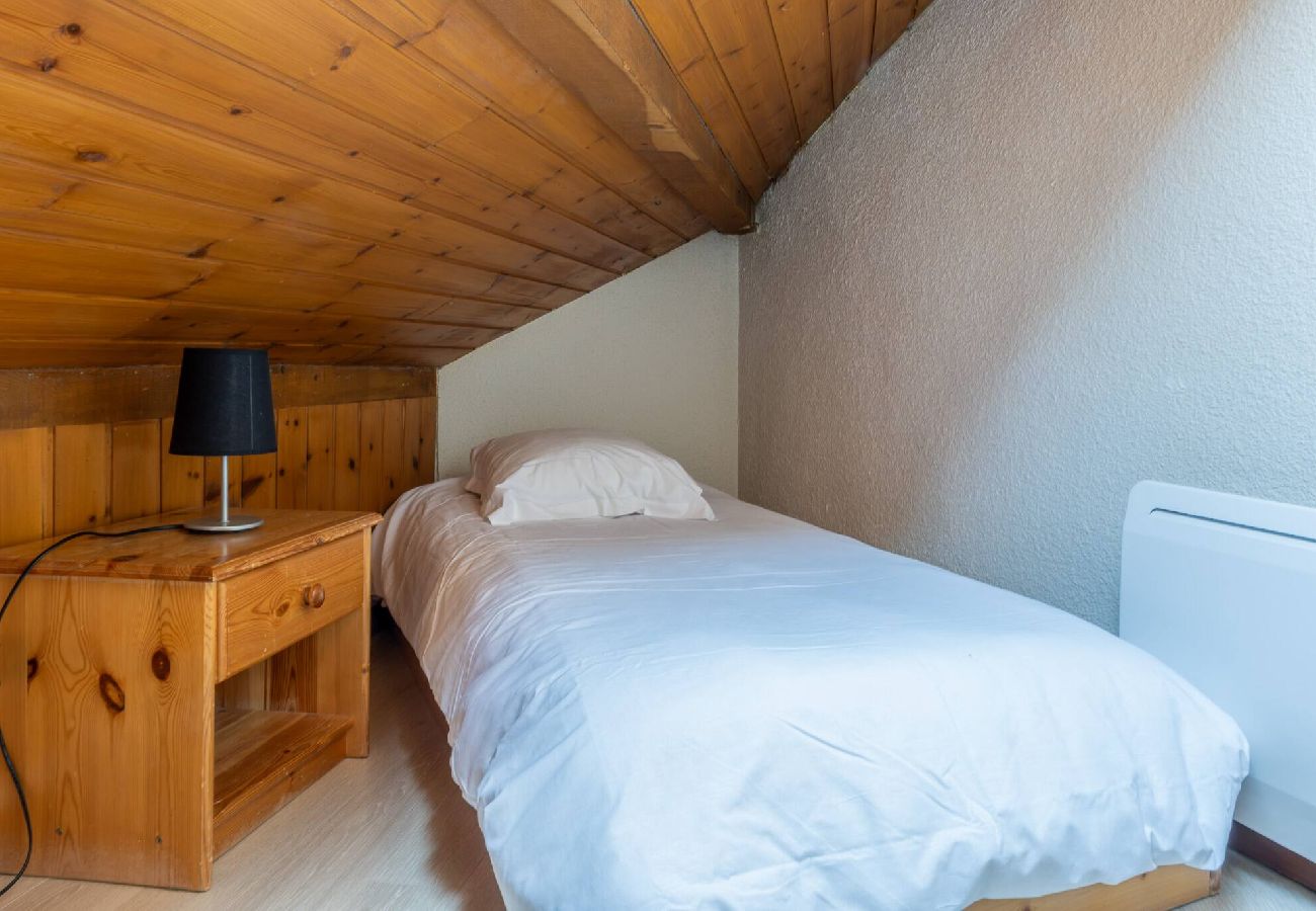 Residence in Vars - Ski-in/Ski-out Duplex • Vars Centre • 3 Bedrooms