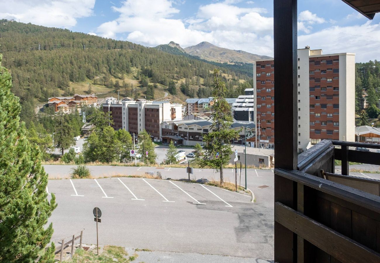 Residence in Vars - Ski-in/Ski-out Duplex • Vars Centre • 3 Bedrooms