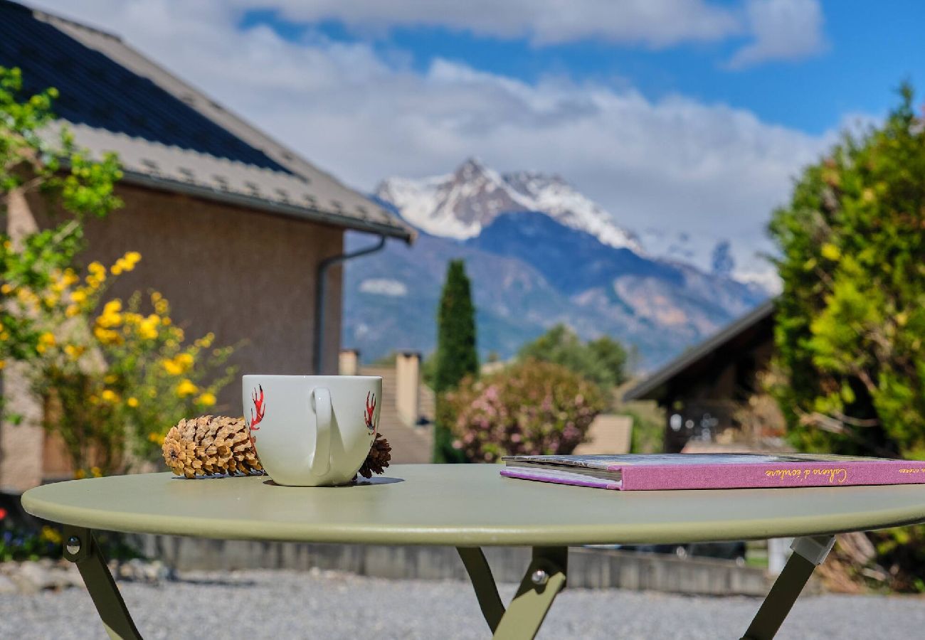 Apartment in Guillestre - Garden Apartment • Quiet Setting • Queyras & Écrins
