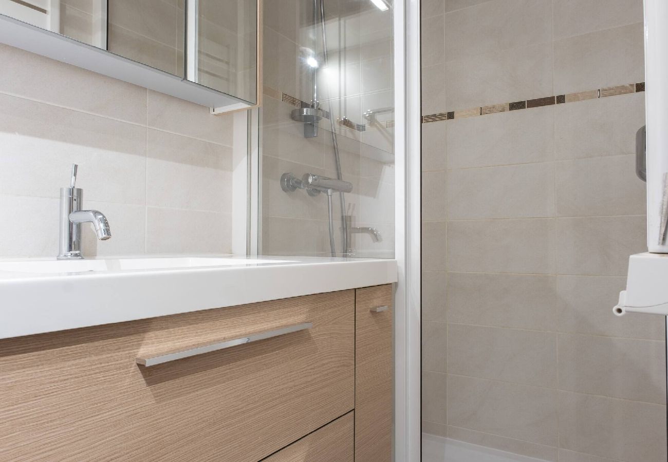 Apartment in Vars - Ski-in/Ski-out Apartment • Slope Views • 2 Bedrooms