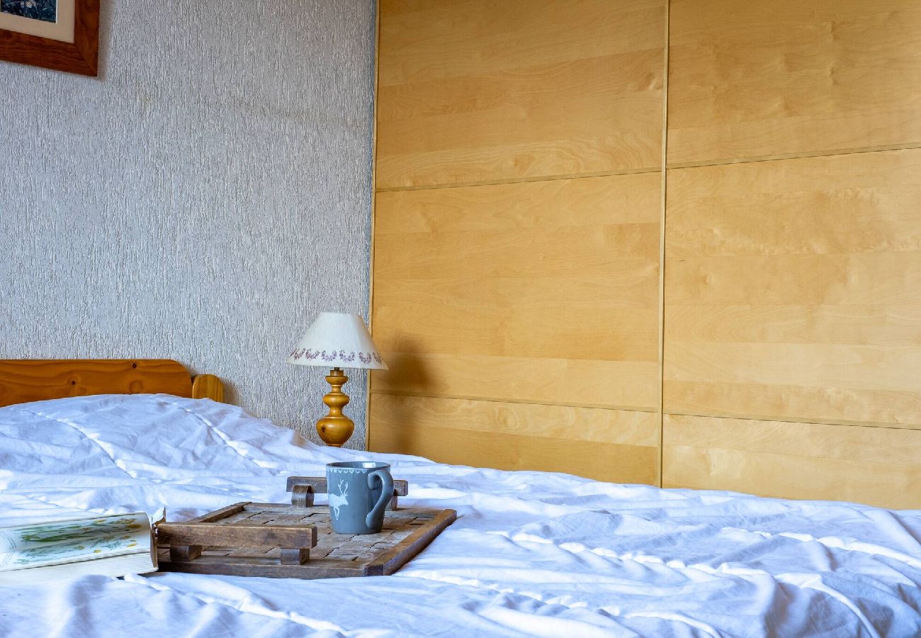 Apartment in Vars - Ski-in/Ski-out Apartment • Slope Views • 2 Bedrooms