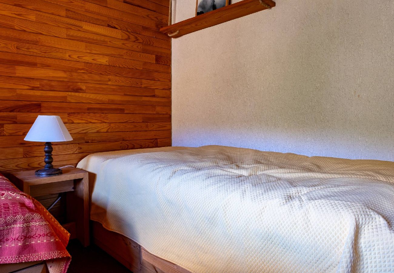 Apartment in Vars - Ski-in/Ski-out Apartment • Slope Views • 2 Bedrooms