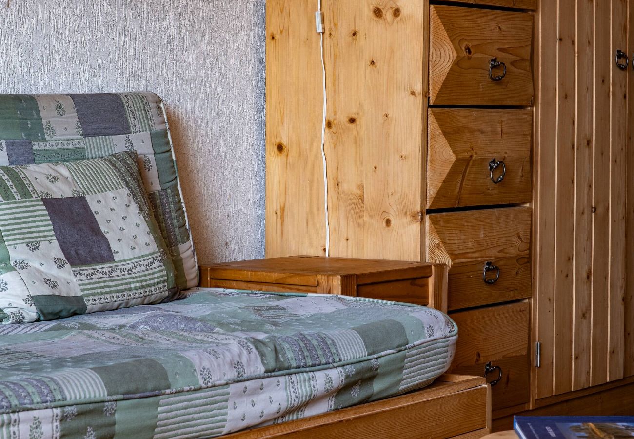 Apartment in Vars - Ski-in/Ski-out Apartment • Slope Views • 2 Bedrooms