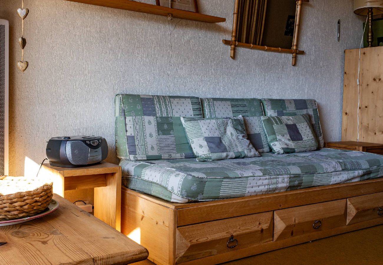 Apartment in Vars - Ski-in/Ski-out Apartment • Slope Views • 2 Bedrooms