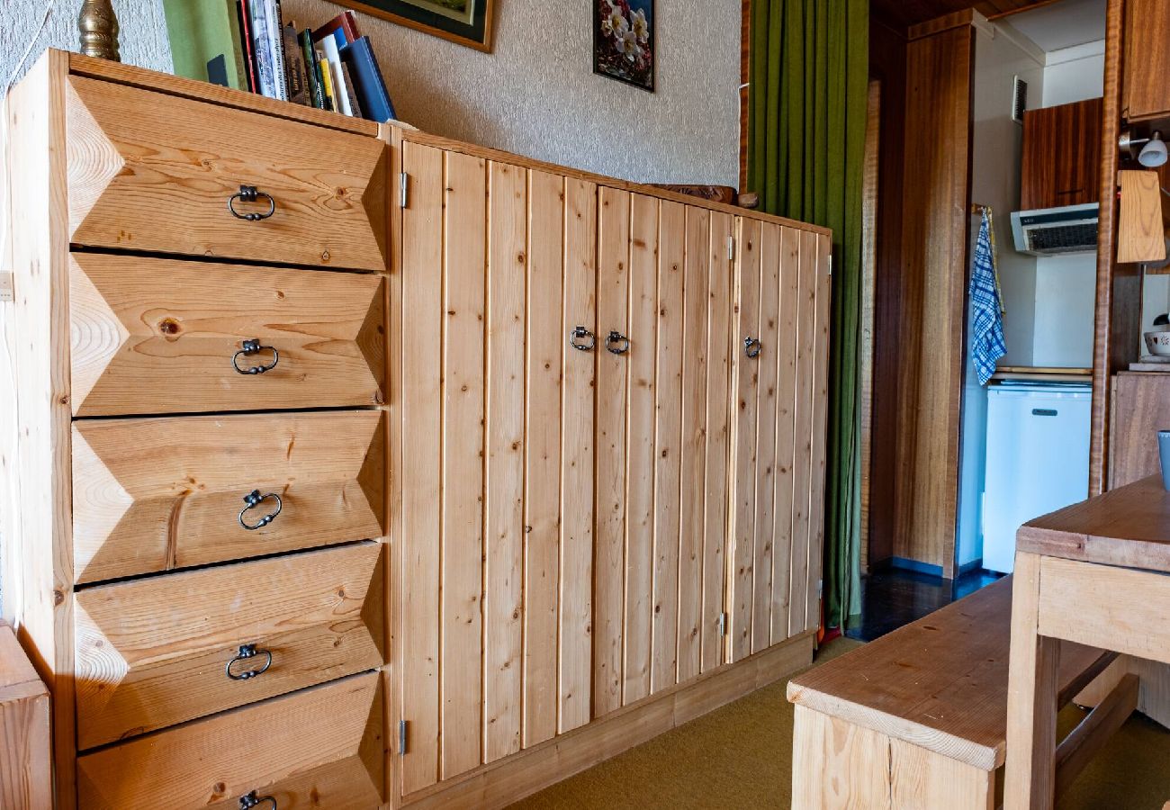 Apartment in Vars - Ski-in/Ski-out Apartment • Slope Views • 2 Bedrooms