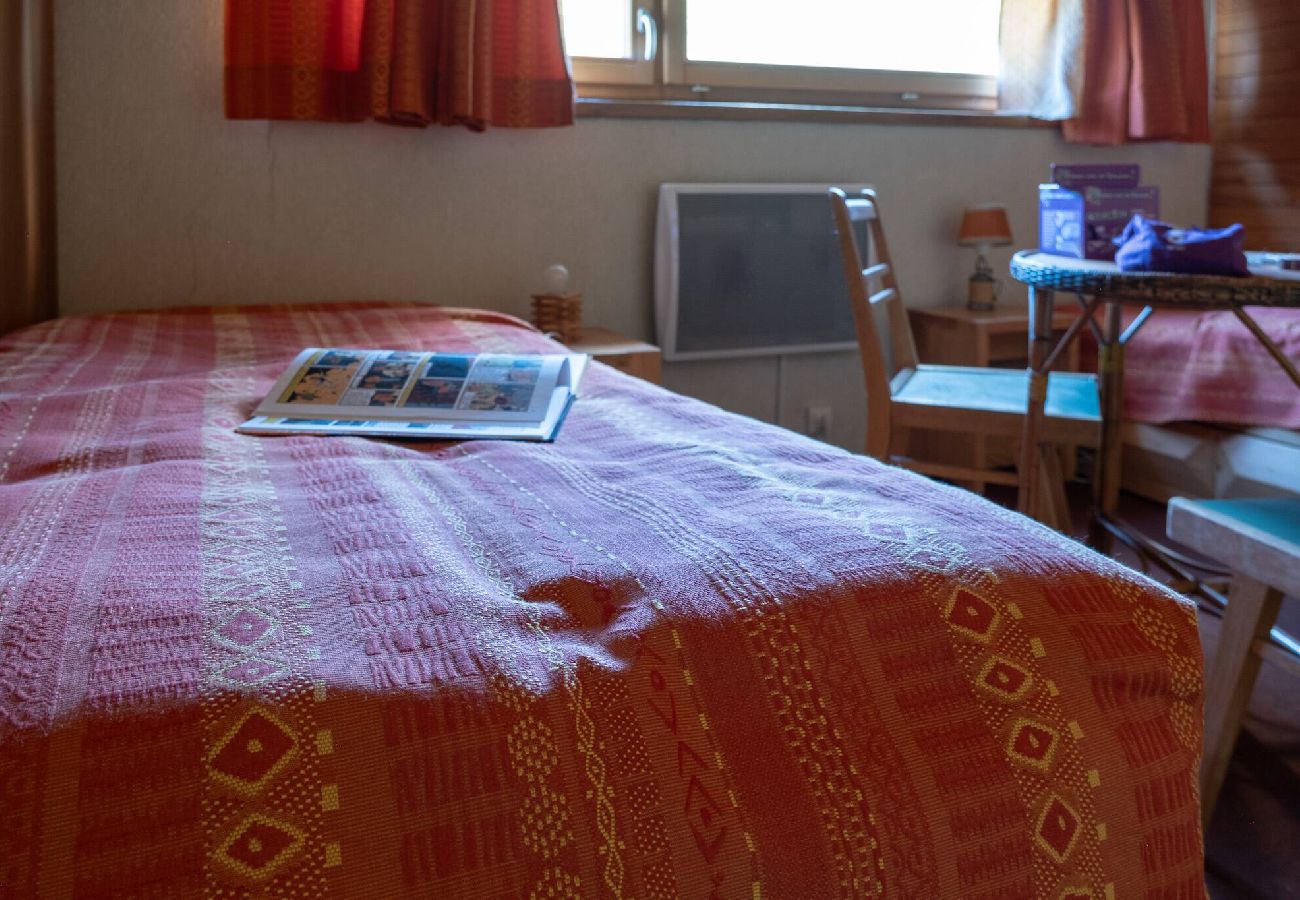 Apartment in Vars - Ski-in/Ski-out Apartment • Slope Views • 2 Bedrooms