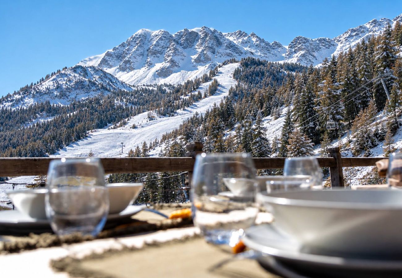 Chalet in Vars - Exceptional chalet • swimming pool • ski-in/ski-out