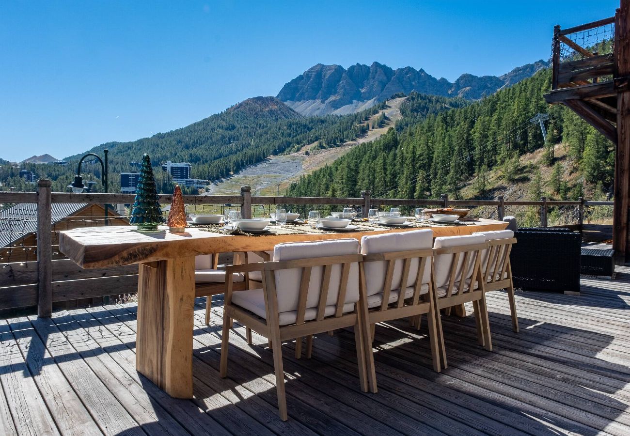 Chalet in Vars - Exceptional chalet • swimming pool • ski-in/ski-out