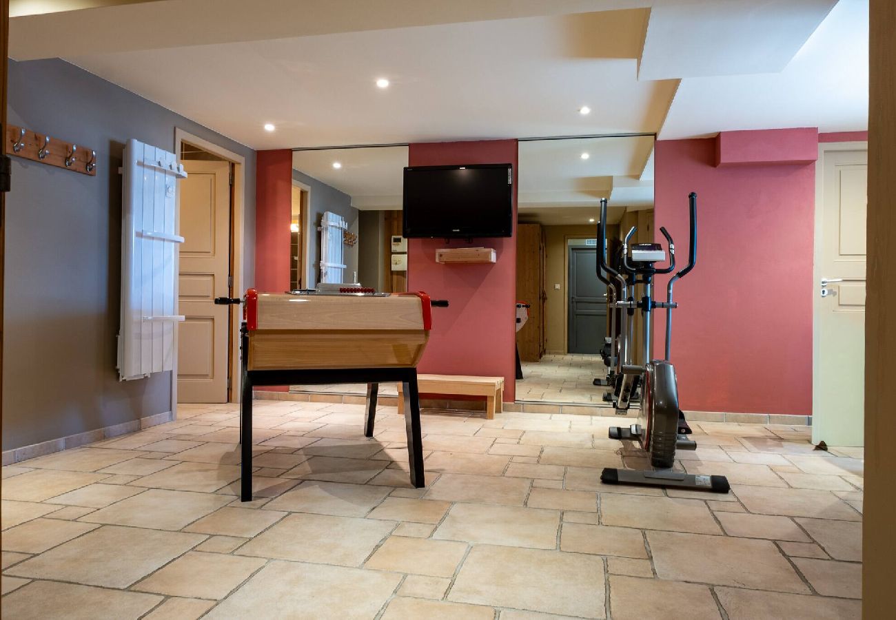 Chalet in Vars - Exceptional chalet • swimming pool • ski-in/ski-out