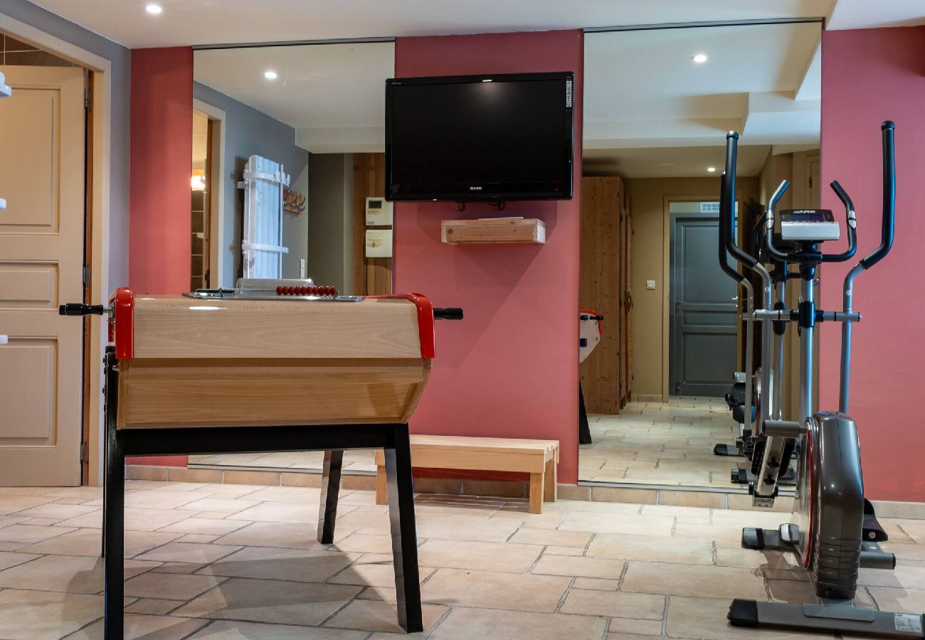 Chalet in Vars - Exceptional chalet • swimming pool • ski-in/ski-out