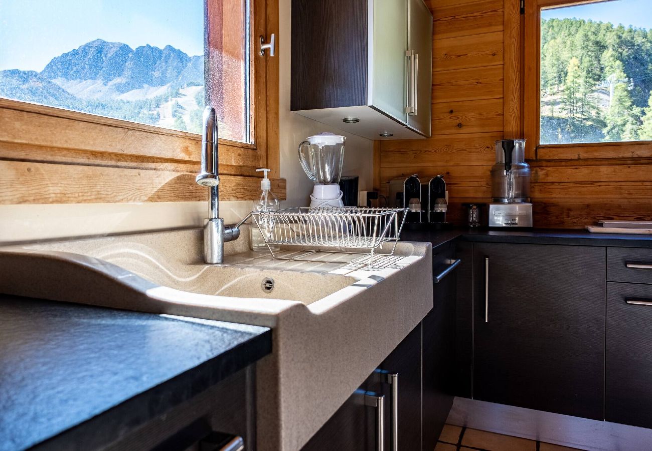 Chalet in Vars - Exceptional chalet • swimming pool • ski-in/ski-out