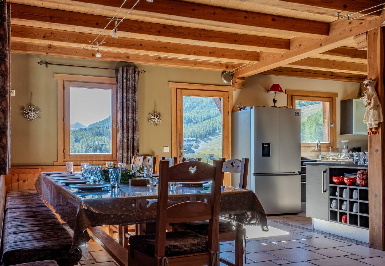 Chalet in Vars - Exceptional chalet • swimming pool • ski-in/ski-out