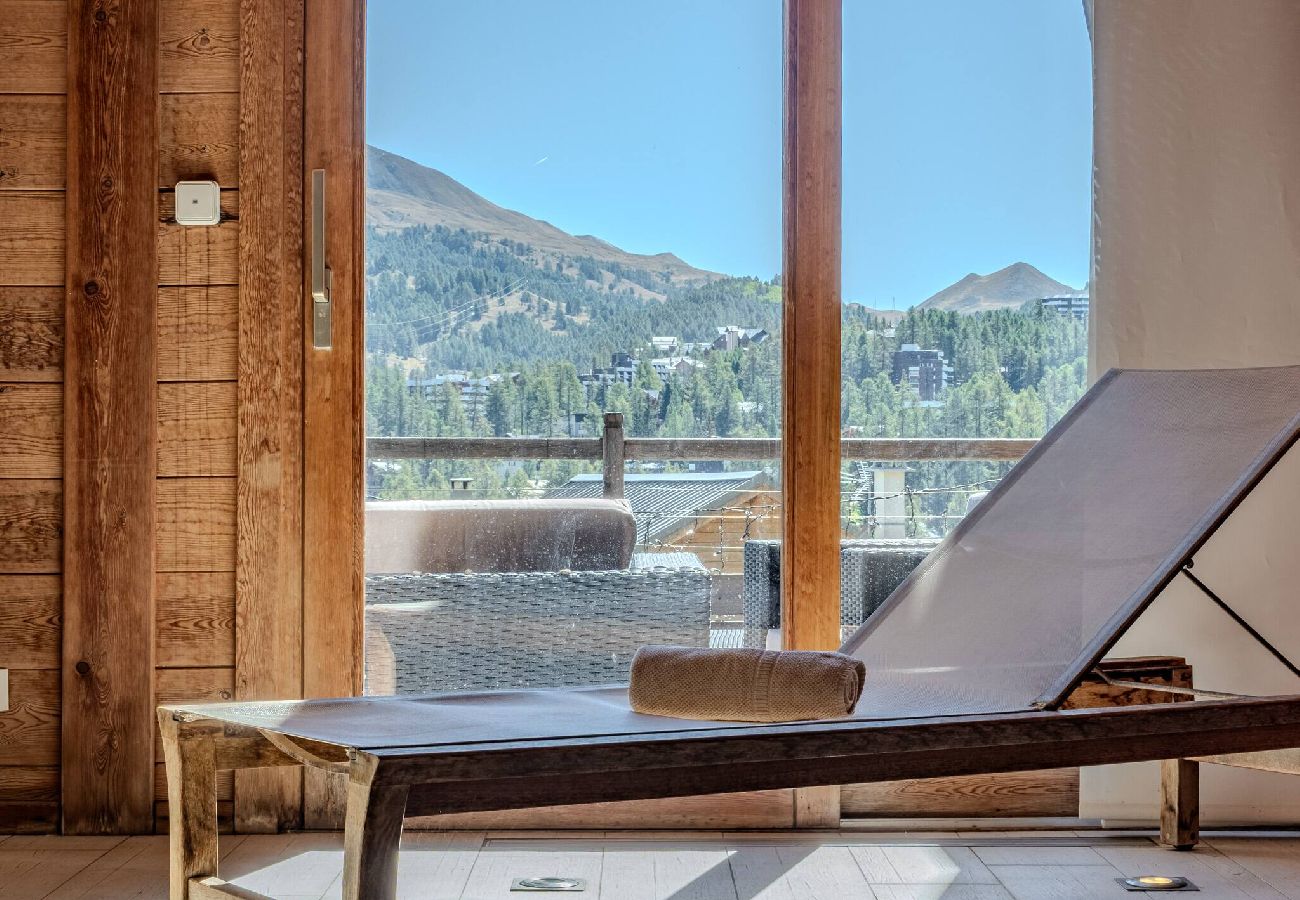Chalet in Vars - Exceptional chalet • swimming pool • ski-in/ski-out