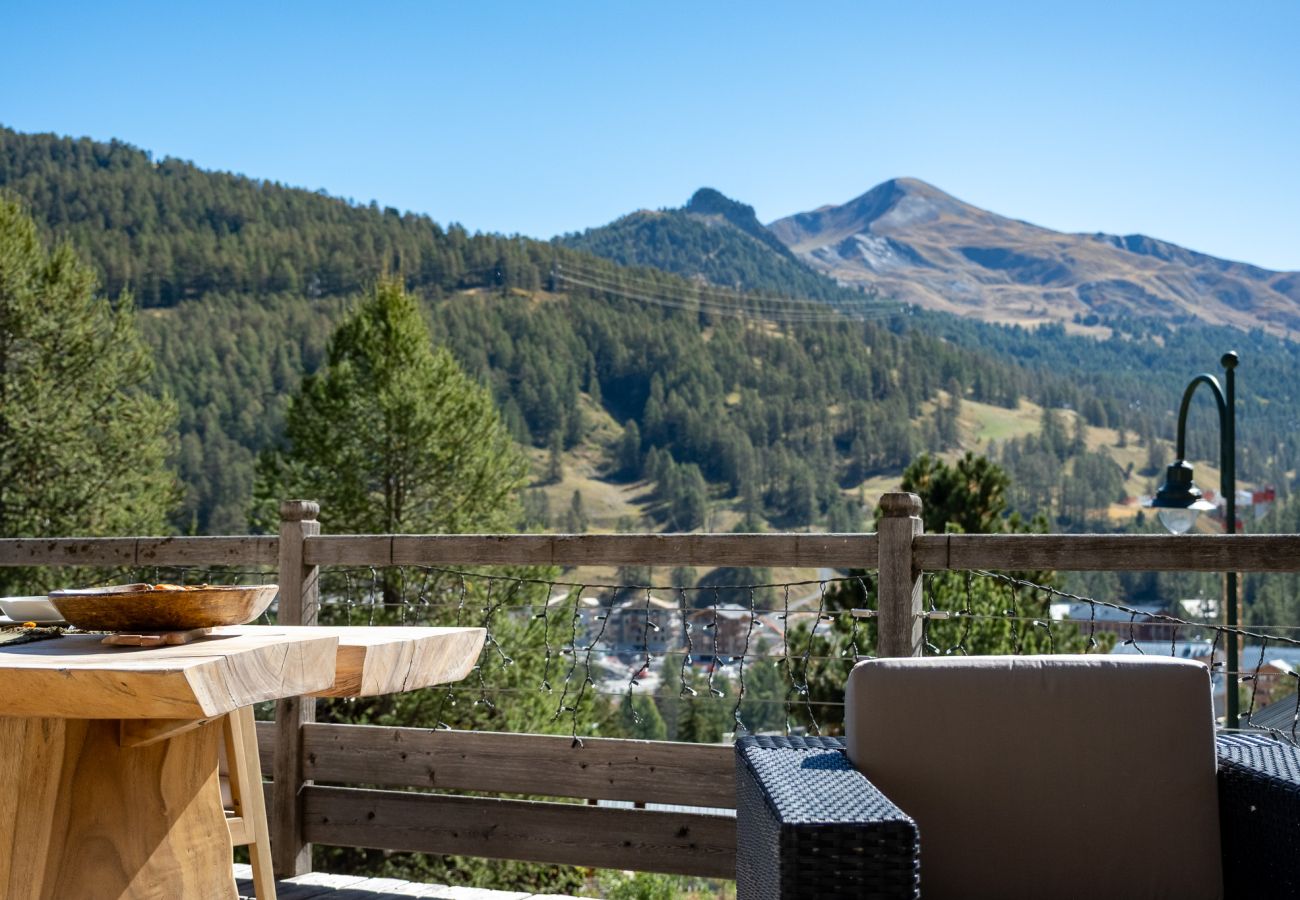 Chalet in Vars - Exceptional chalet • swimming pool • ski-in/ski-out