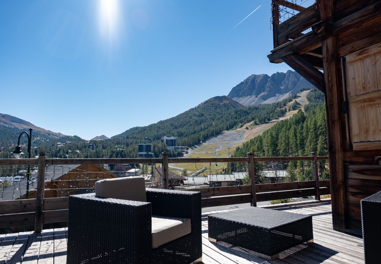Chalet in Vars - Exceptional chalet • swimming pool • ski-in/ski-out