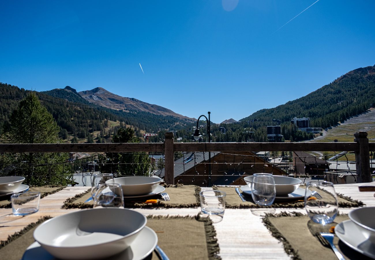Chalet in Vars - Exceptional chalet • swimming pool • ski-in/ski-out