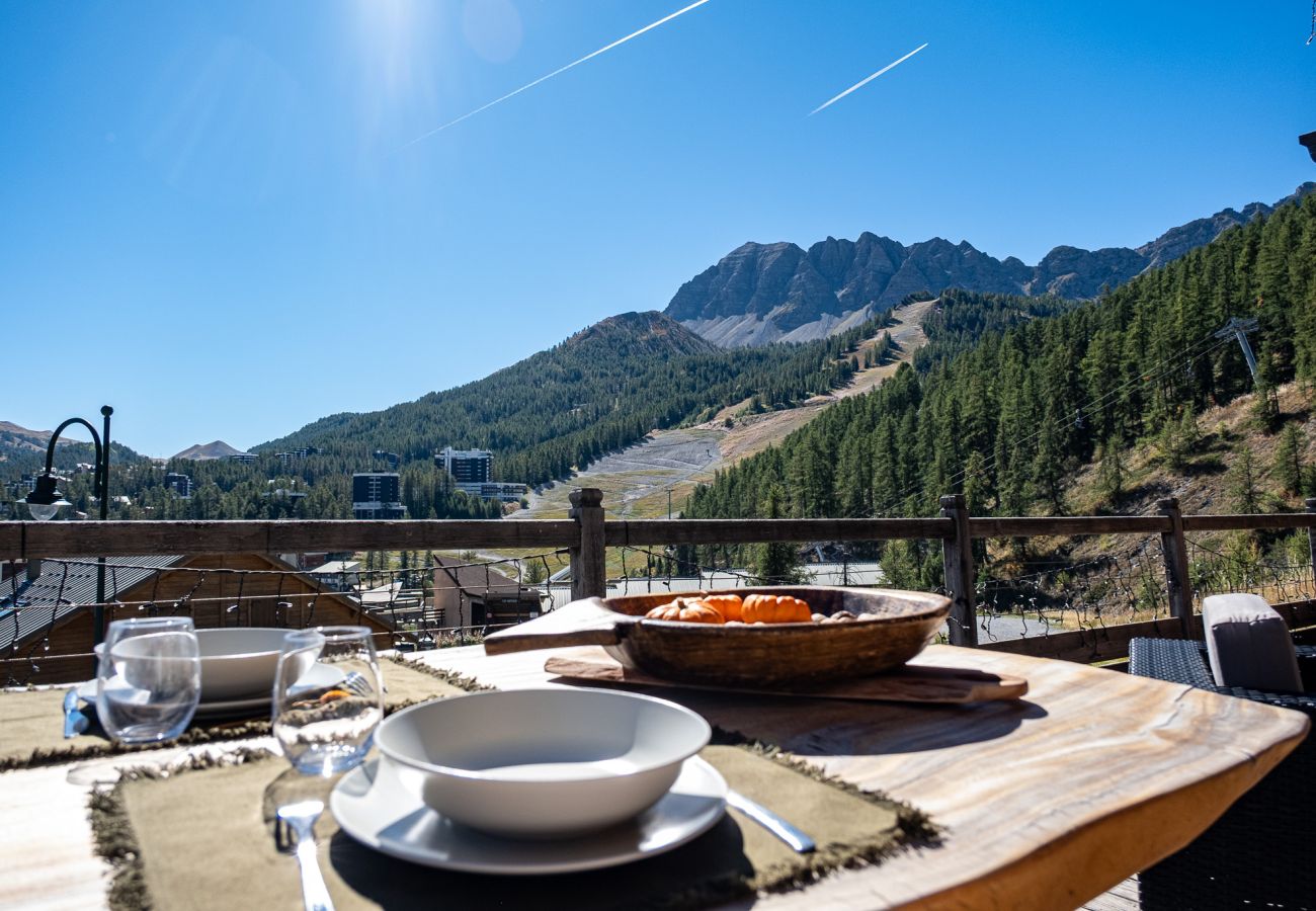 Chalet in Vars - Exceptional chalet • swimming pool • ski-in/ski-out