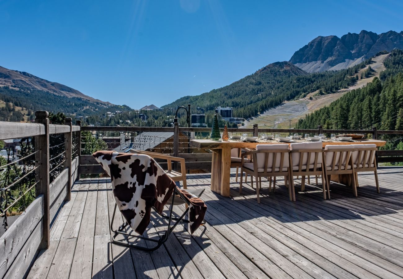 Chalet in Vars - Exceptional chalet • swimming pool • ski-in/ski-out