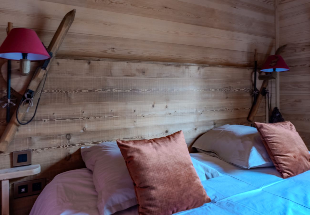 Chalet in Vars - Exceptional chalet • swimming pool • ski-in/ski-out