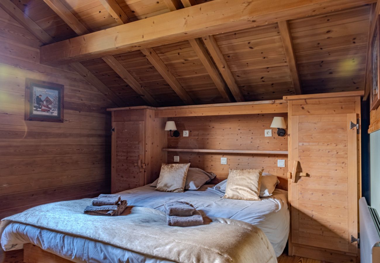 Chalet in Vars - Exceptional chalet • swimming pool • ski-in/ski-out