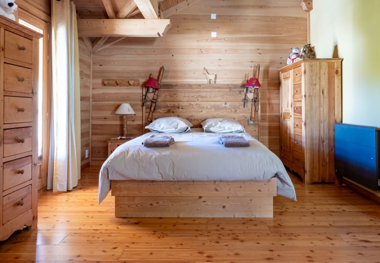 Chalet in Vars - Exceptional chalet • swimming pool • ski-in/ski-out