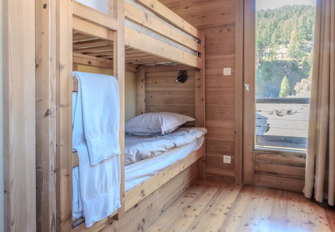 Chalet in Vars - Exceptional chalet • swimming pool • ski-in/ski-out