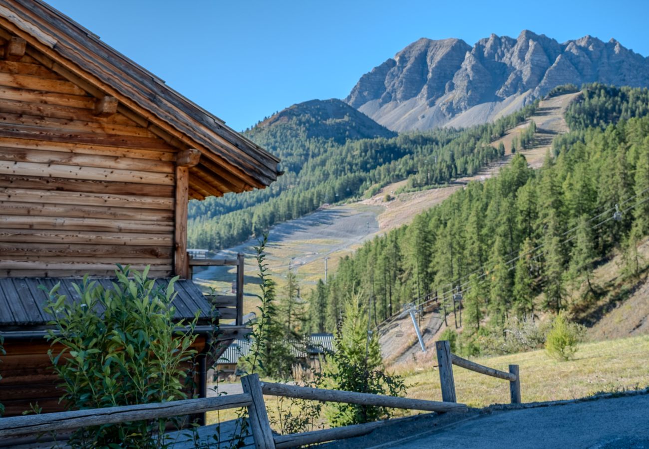 Chalet in Vars - Exceptional chalet • swimming pool • ski-in/ski-out