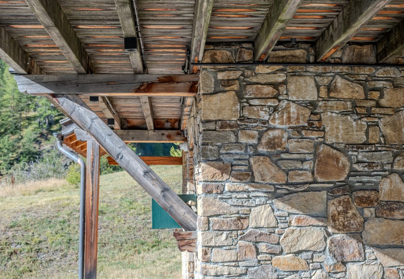Chalet in Vars - Exceptional chalet • swimming pool • ski-in/ski-out