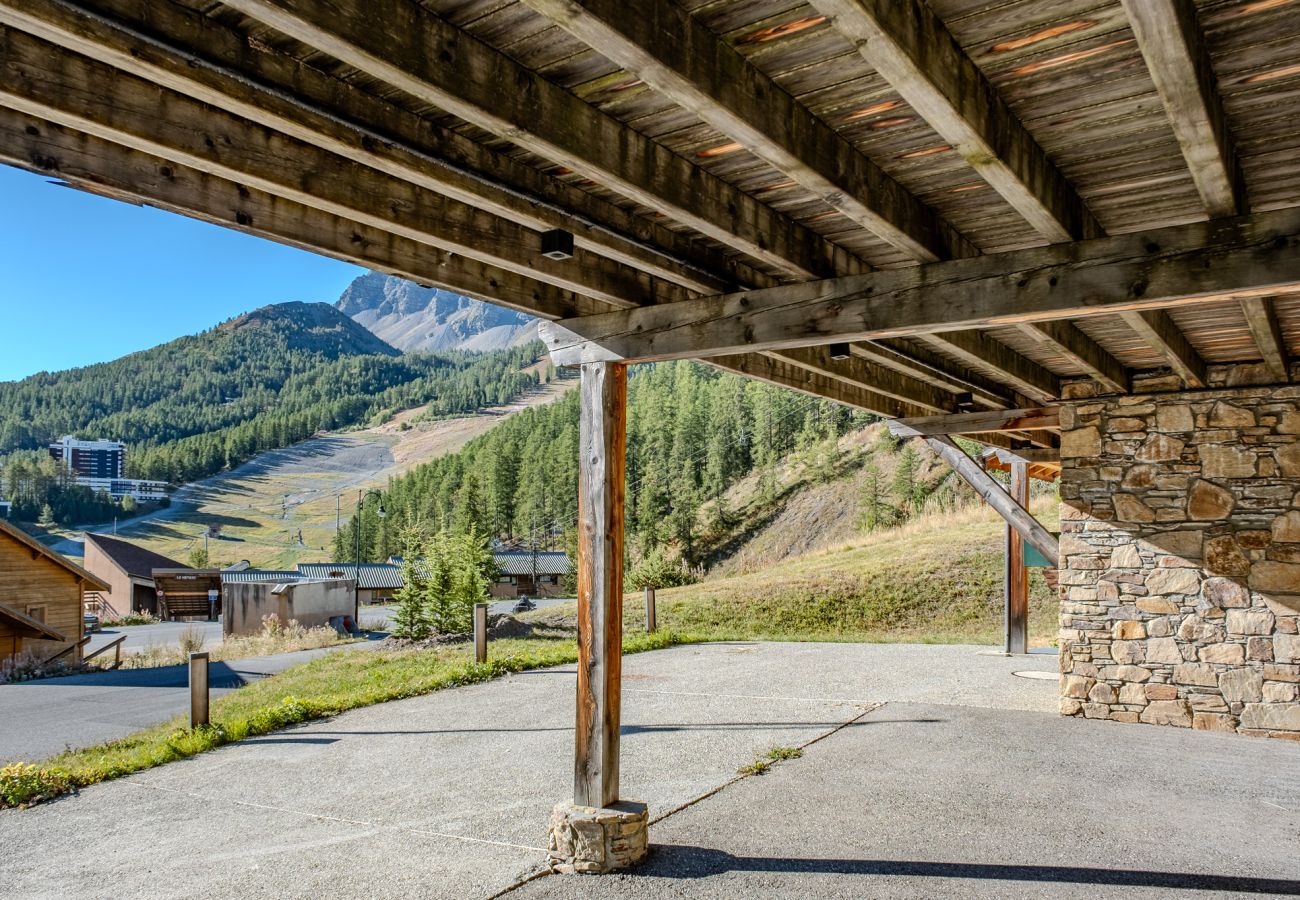 Chalet in Vars - Exceptional chalet • swimming pool • ski-in/ski-out