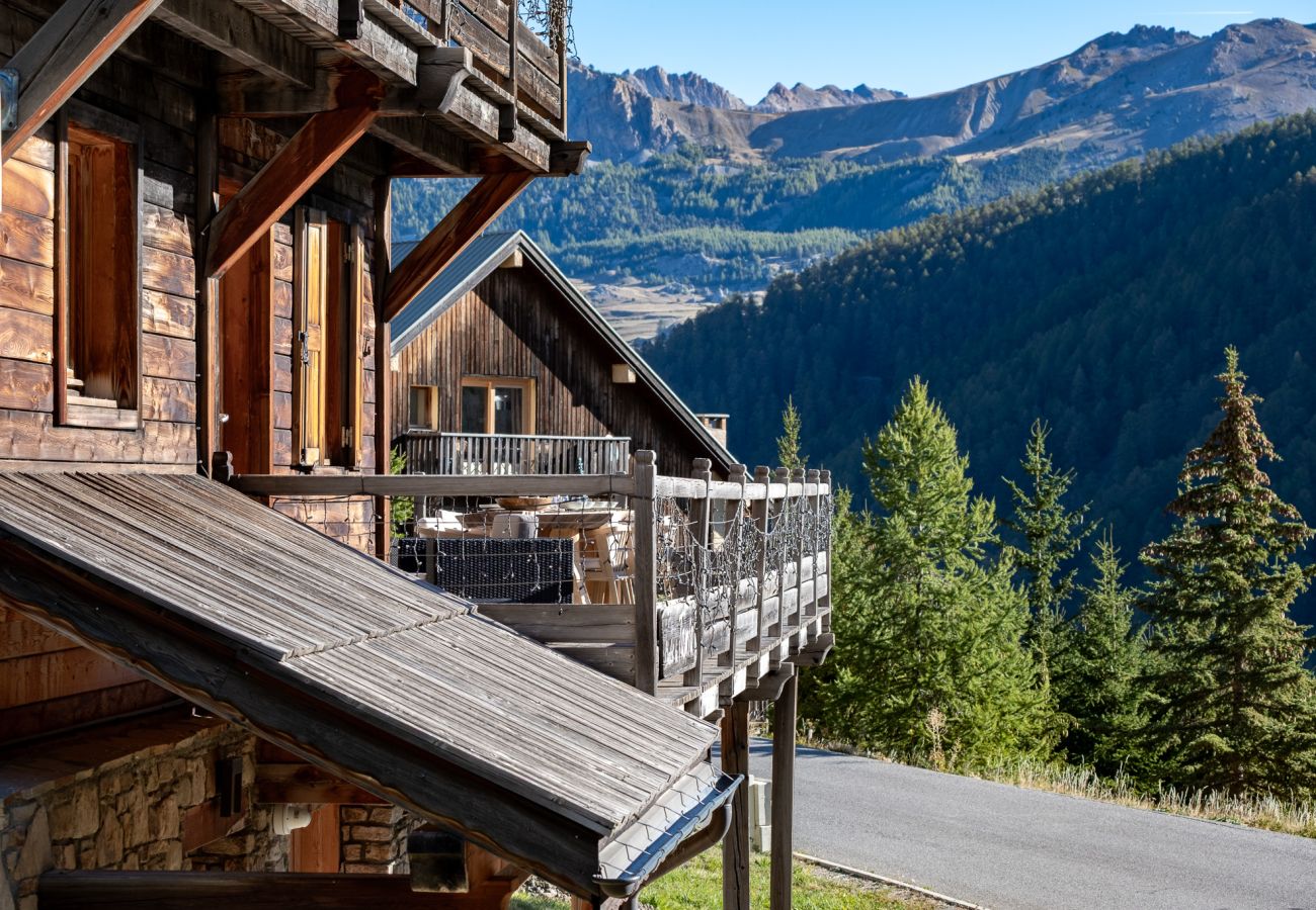 Chalet in Vars - Exceptional chalet • swimming pool • ski-in/ski-out