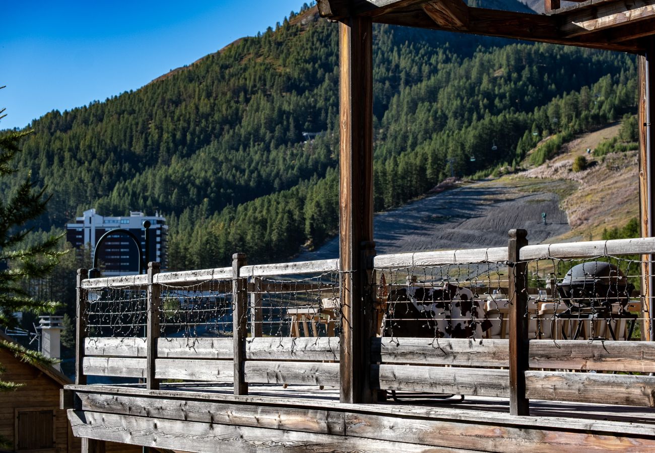 Chalet in Vars - Exceptional chalet • swimming pool • ski-in/ski-out