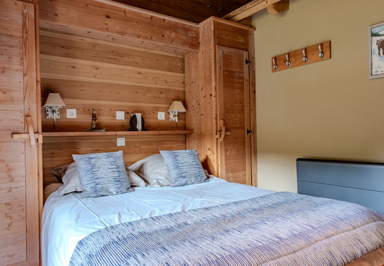 Chalet in Vars - Exceptional chalet • swimming pool • ski-in/ski-out