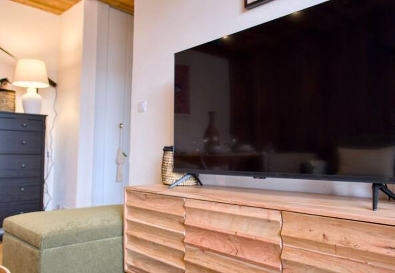 Apartment in Vars - Studio cosy pied de piste 