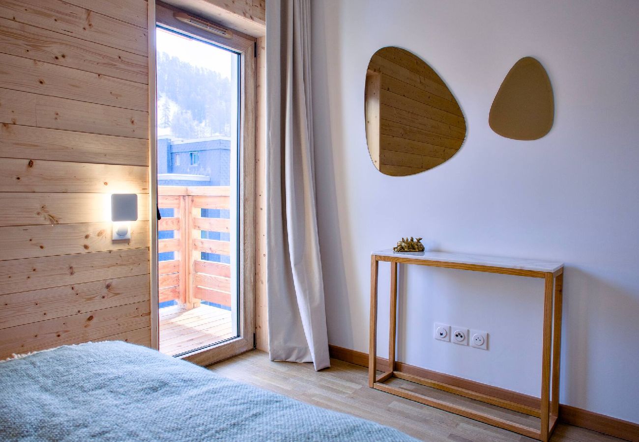 Appartement à Vars - L’Alpin Chic–Appartement neuf Vars Centre - Garage,Terrasse, 4 adultes+2 enfants