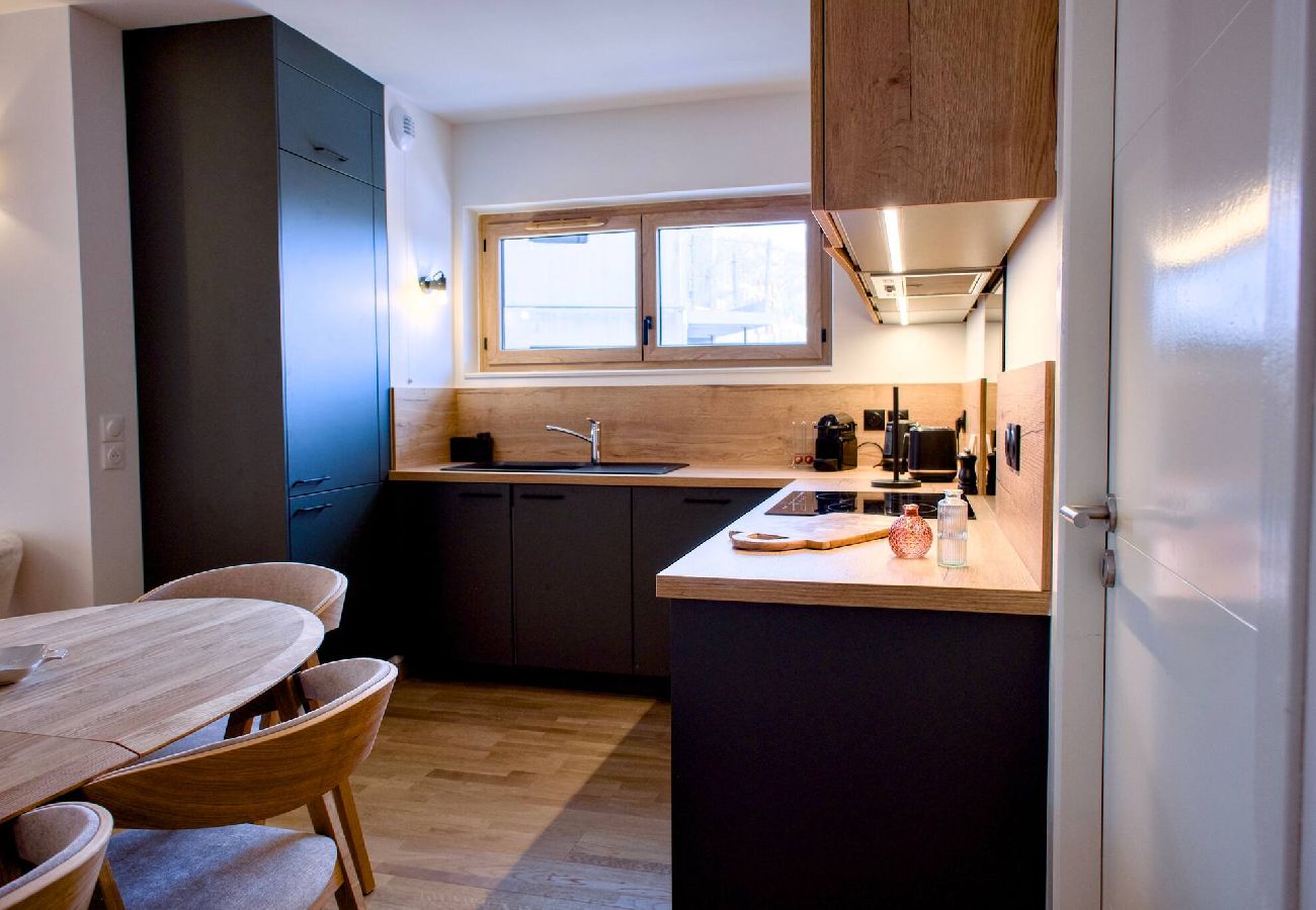 Appartement à Vars - L’Alpin Chic–Appartement neuf Vars Centre - Garage,Terrasse, 4 adultes+2 enfants
