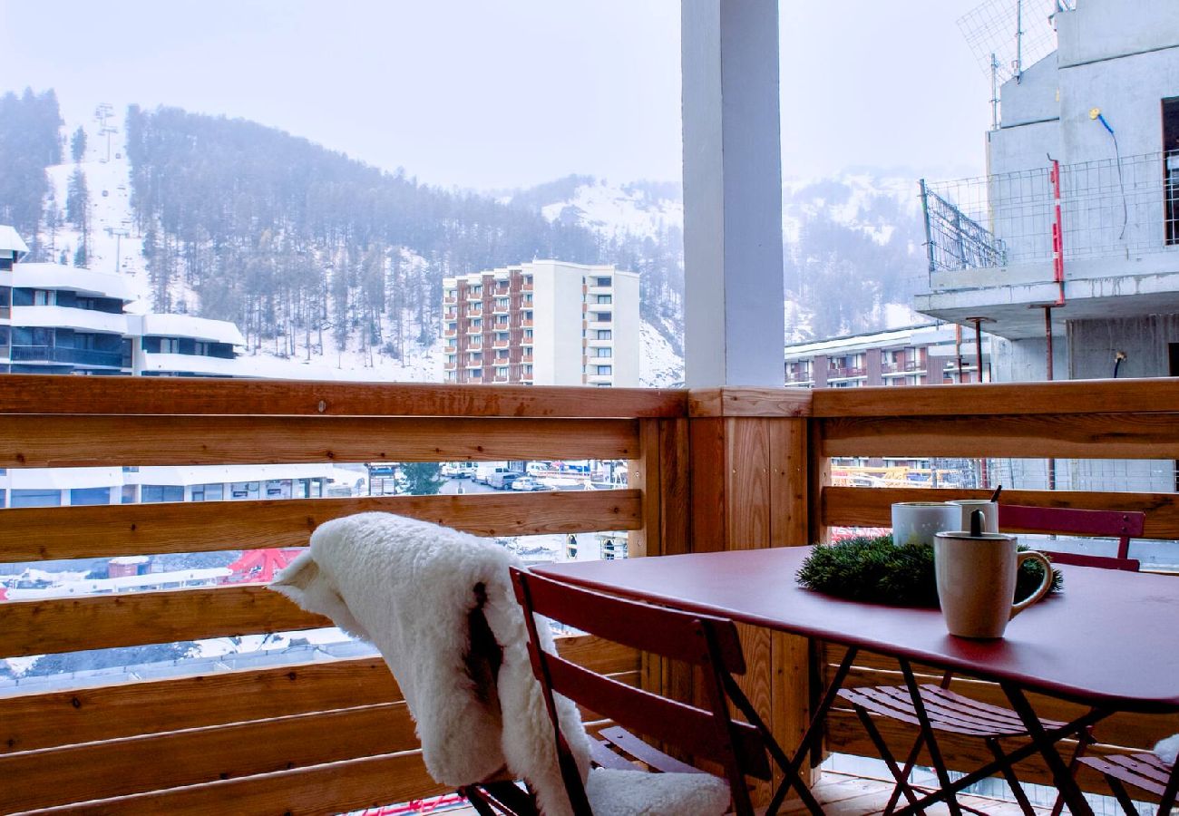 Appartement à Vars - L’Alpin Chic–Appartement neuf Vars Centre - Garage,Terrasse, 4 adultes+2 enfants