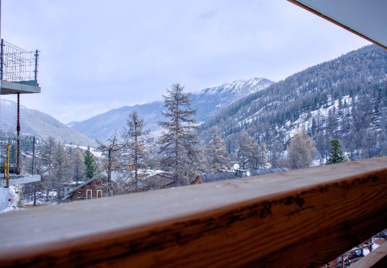 Appartement à Vars - L’Alpin Chic–Appartement neuf Vars Centre - Garage,Terrasse, 4 adultes+2 enfants