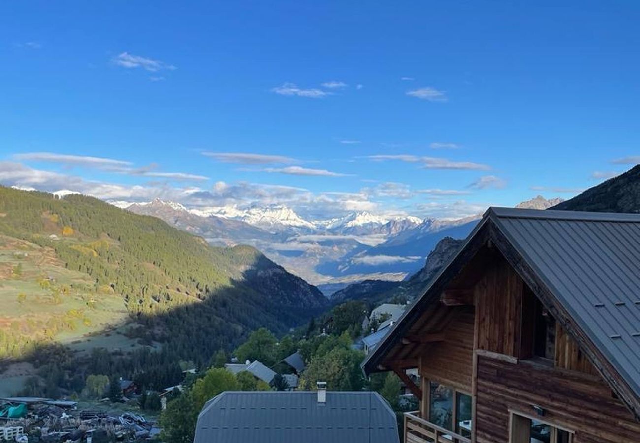 Chalet à Vars - Chalet rénové • Vue panoramique • Jardin • 10 pers.
