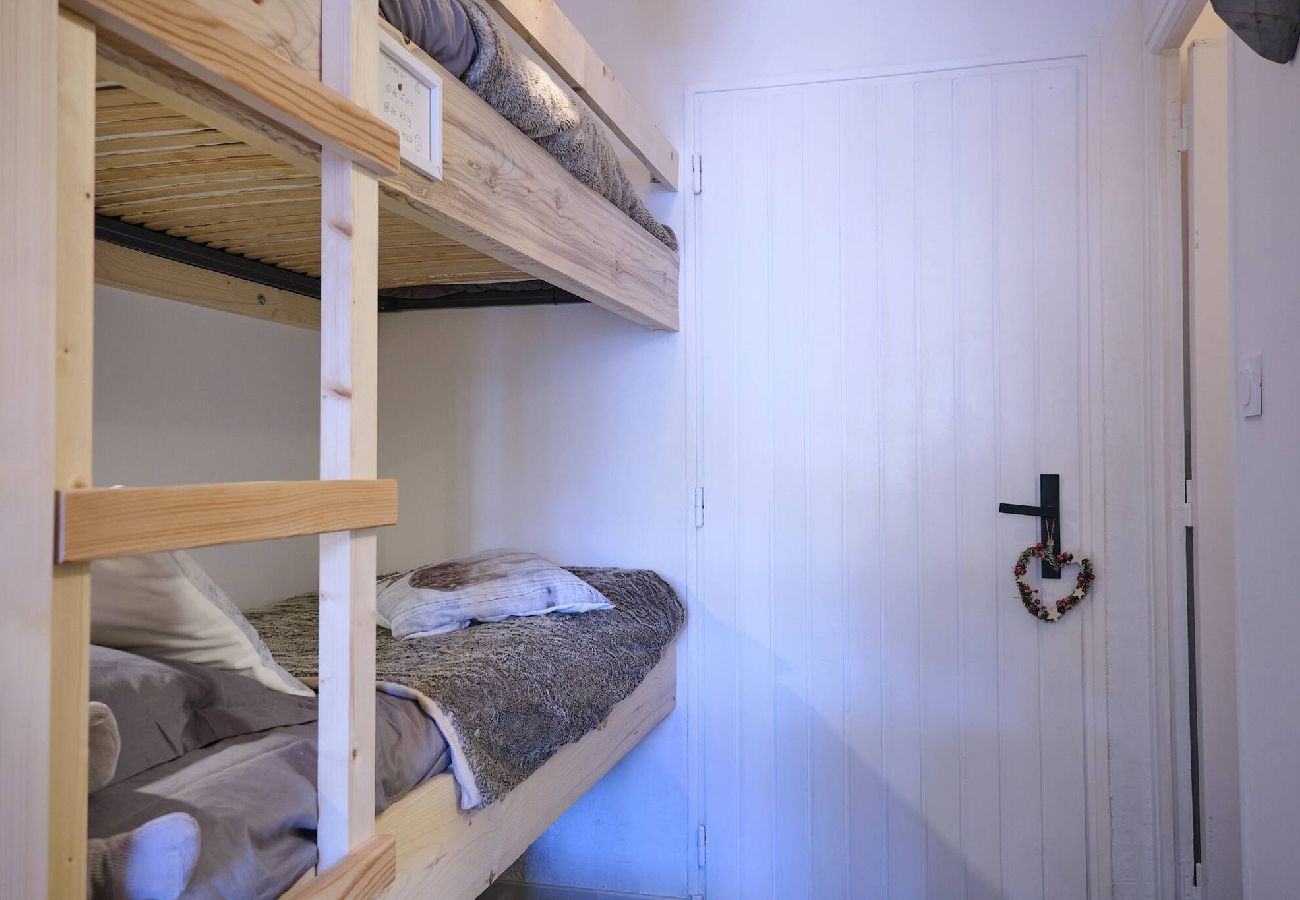 Appartement à Vars - Appartement cosy • Centre Vars • À 4 min des pistes • 2 adultes + 2 enfants