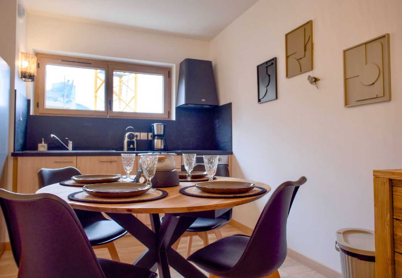 Appartement à Vars - Appartement neuf • Garage • 2 terrasses • Centre Vars