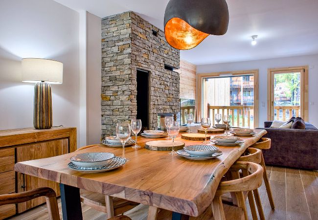 Maison mitoyenne à Vars - Chalet neuf • 4 chambres • Garage • Centre station • 10 pers.