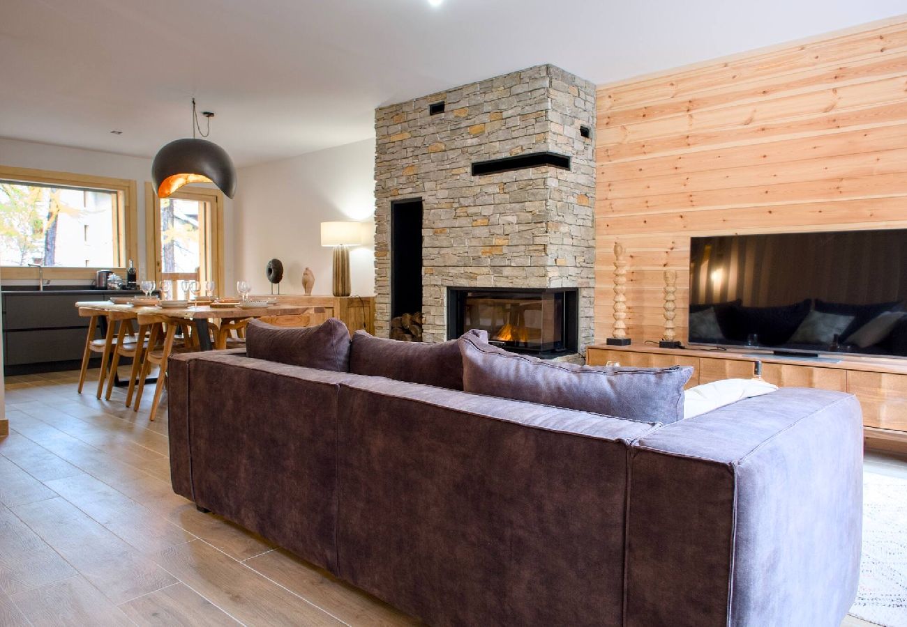 Maison mitoyenne à Vars - Chalet neuf • 4 chambres • Garage • Centre station • 10 pers.