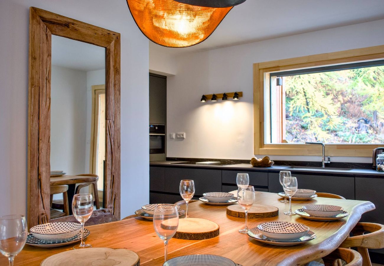 Maison mitoyenne à Vars - Chalet neuf • 4 chambres • Garage • Centre station • 10 pers.