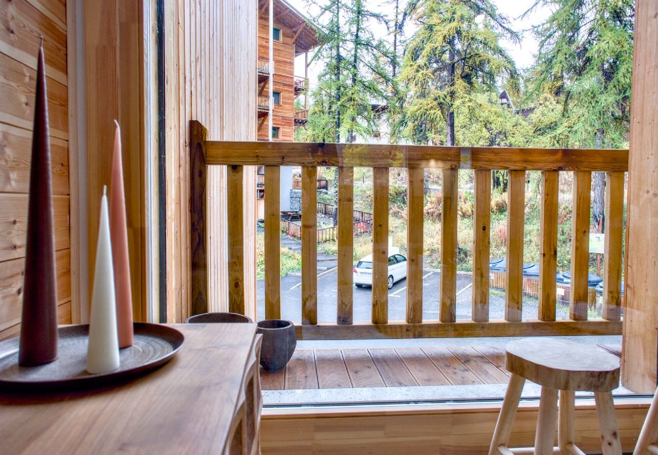 Maison mitoyenne à Vars - Chalet neuf • 4 chambres • Garage • Centre station • 10 pers.