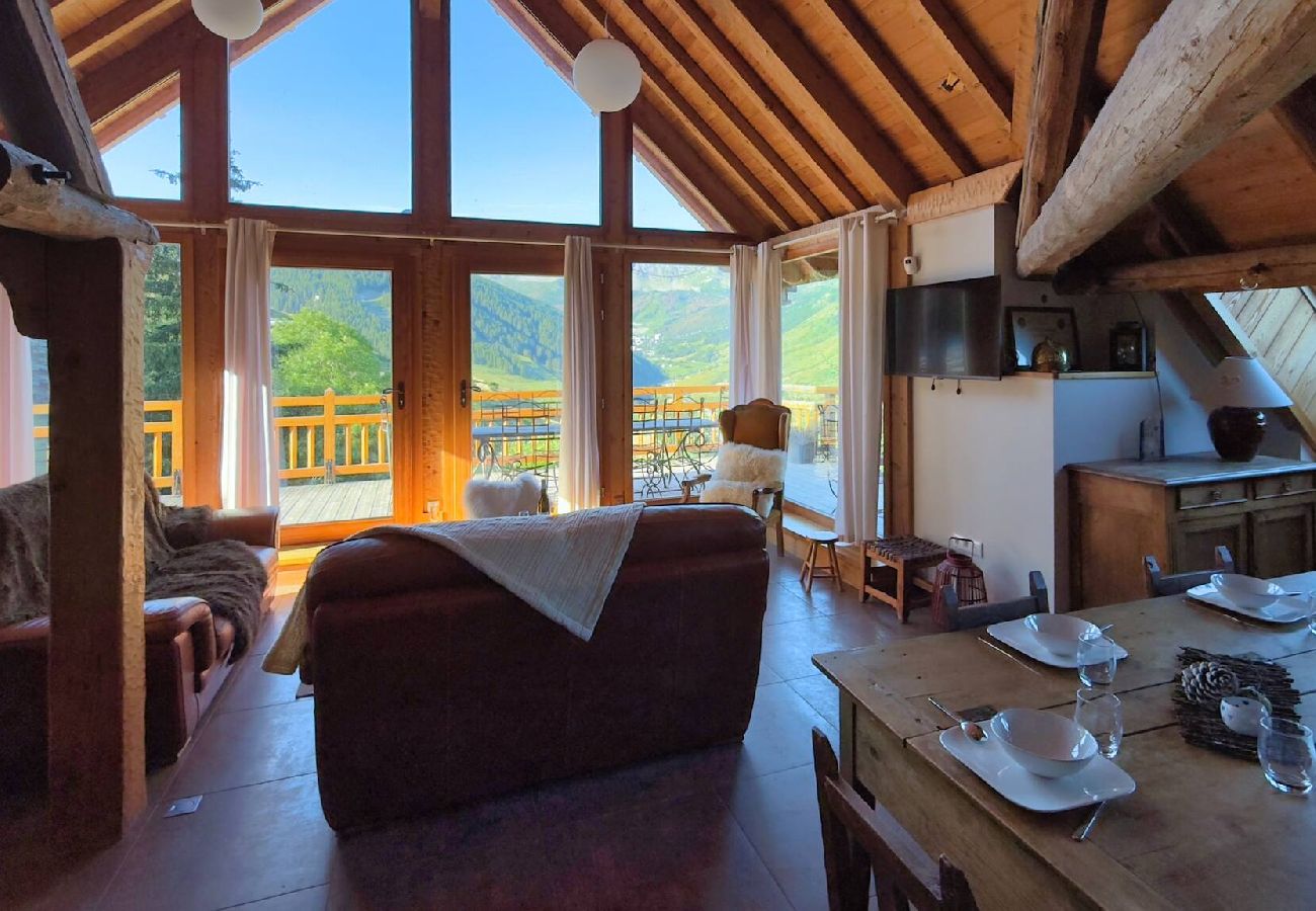 Chalet à Vars -     Vue panoramique • Chalet de caractère • 8 pers.