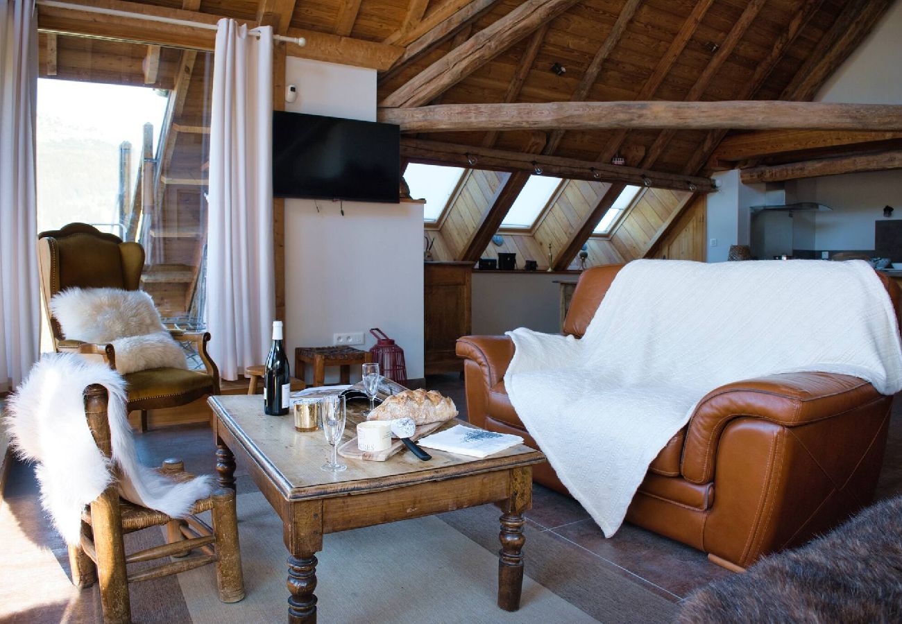 Chalet à Vars -     Vue panoramique • Chalet de caractère • 8 pers.