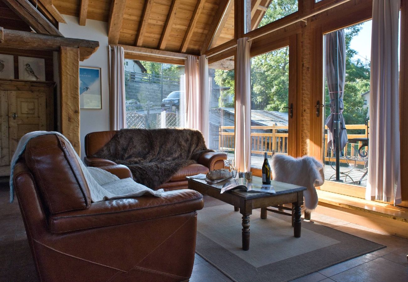 Chalet à Vars -     Vue panoramique • Chalet de caractère • 8 pers.