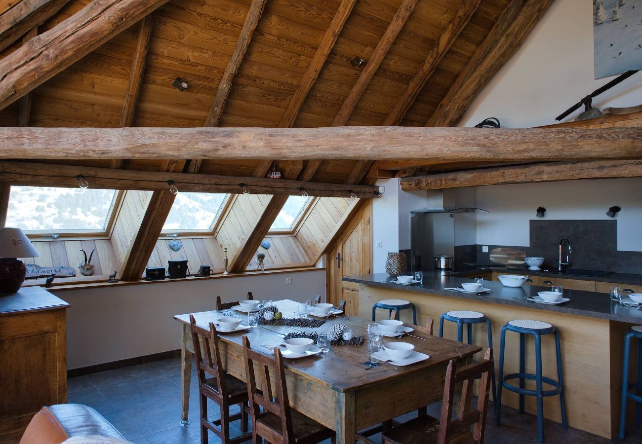 Chalet à Vars -     Vue panoramique • Chalet de caractère • 8 pers.